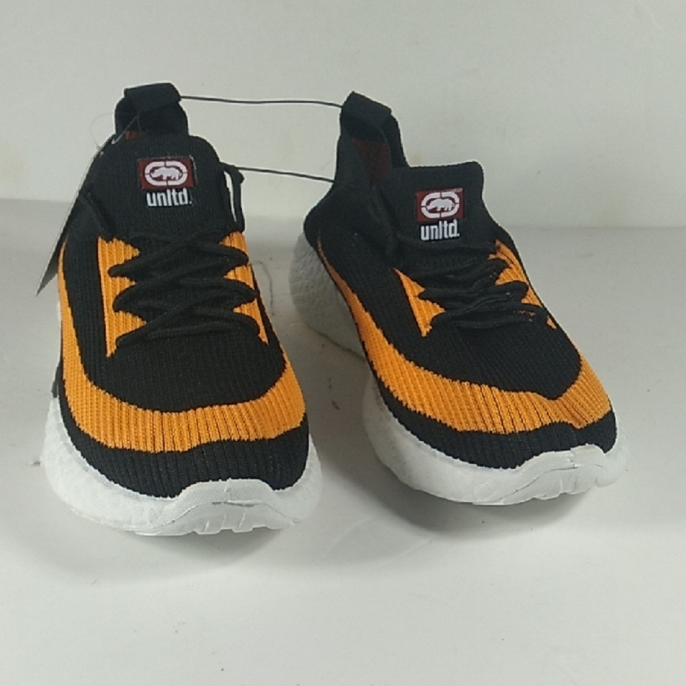 New' UNltd Size 9 Black and Orange Men Sneakers.